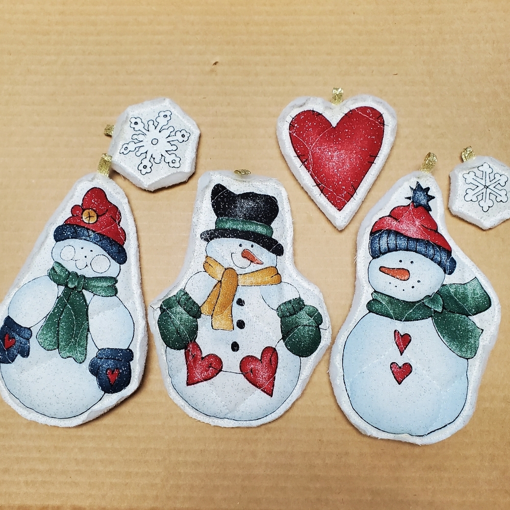 Set of 6 quilted ornaments